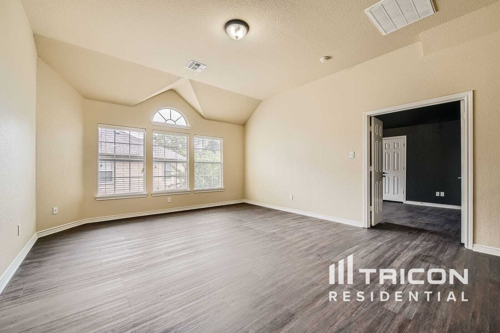 Building Photo - 5001 Pallas Ct