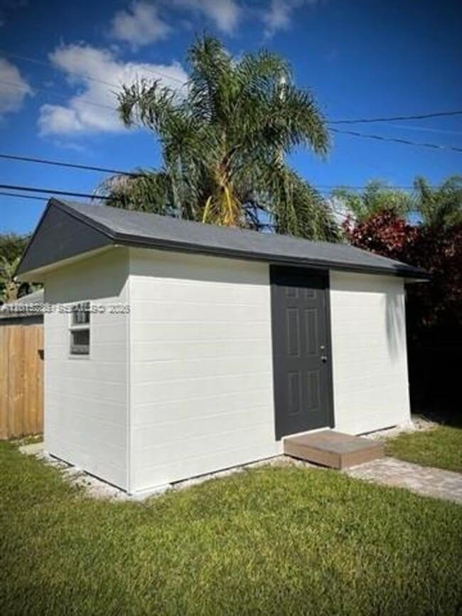 Building Photo - 7425 SW 118th St