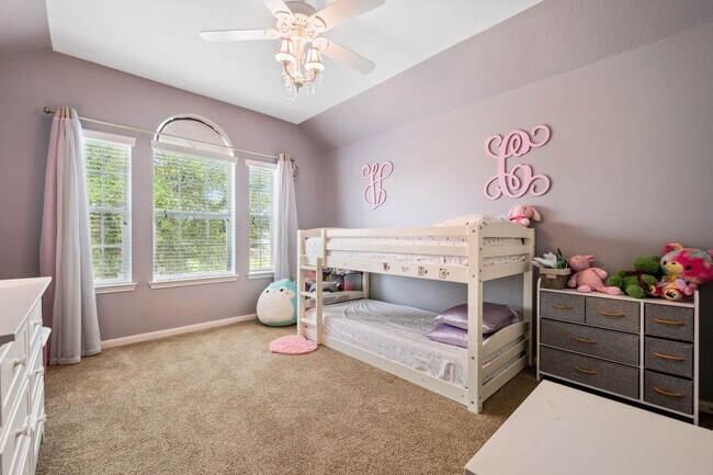 Building Photo - 8522 E Highlands Crossing