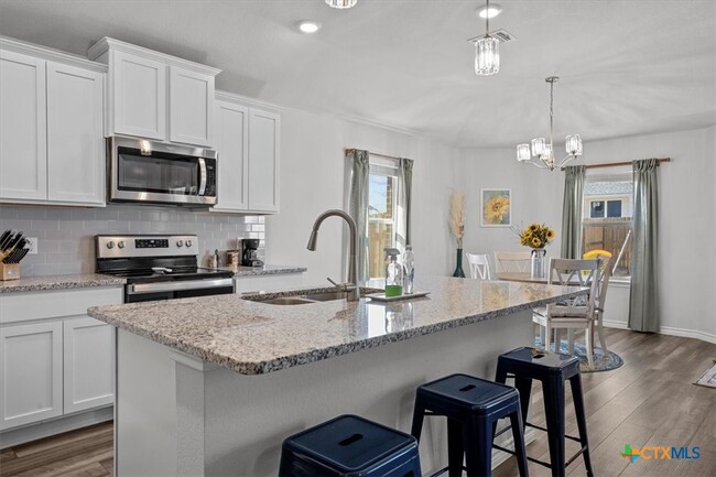 Building Photo - 3885 Lorenzen Ct