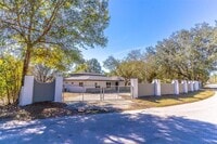 Building Photo - 16880 SE 63rd Ln