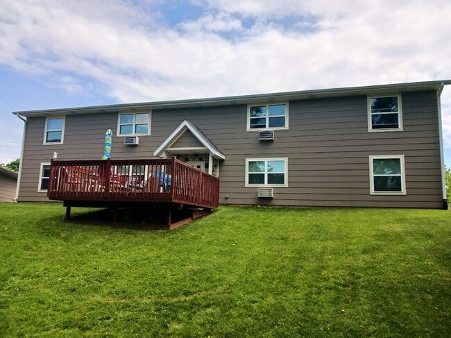 Building Photo - 828 Ann Ct