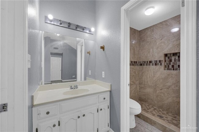 Building Photo - 7538 Camelot Dr