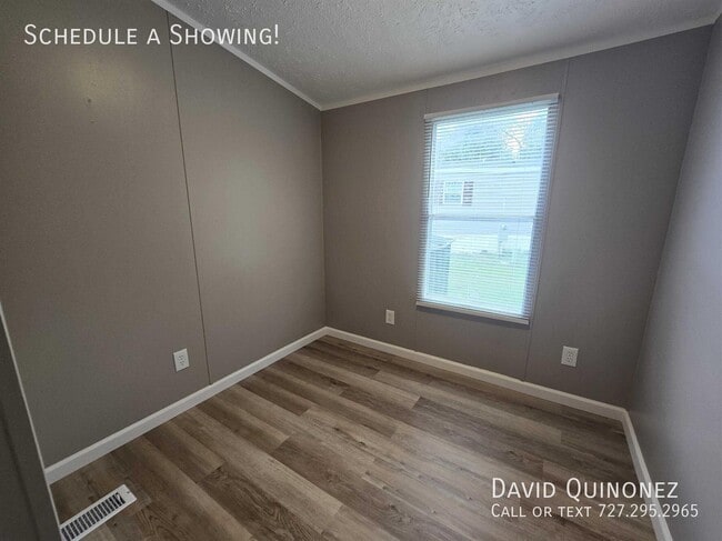 Building Photo - 252 S Blackwood Dr
