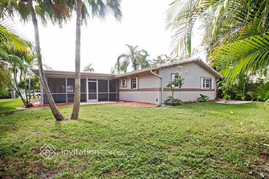 Building Photo - 11151 NW 36th Ct