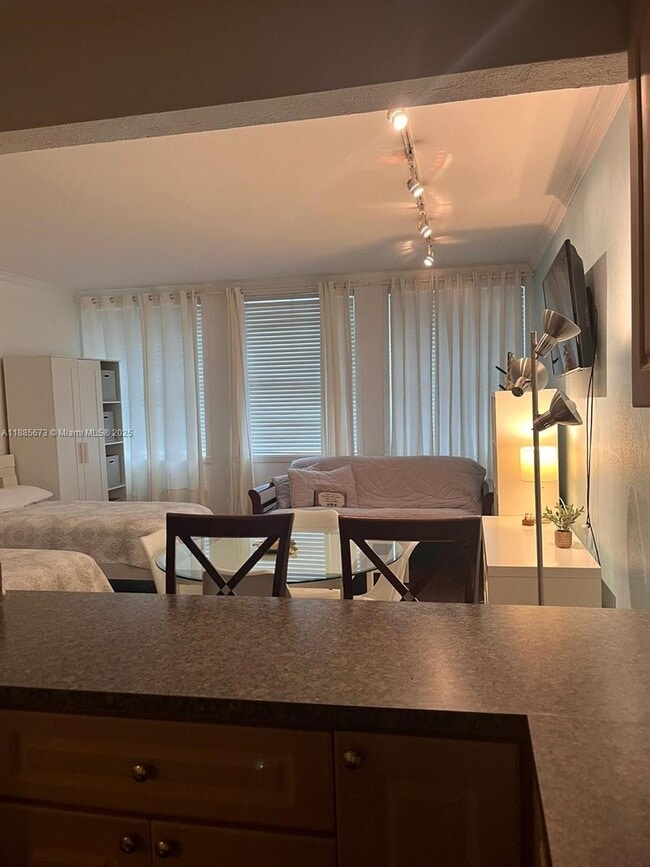 Building Photo - 700 Biltmore Way