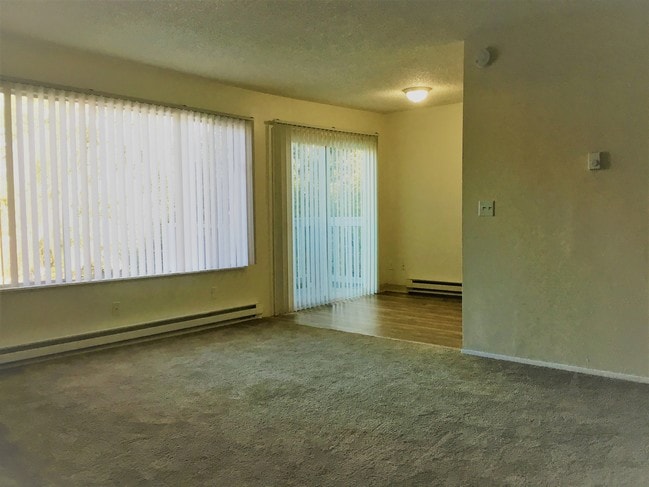2 BEDROOM: LIVING ROOM - Eastwood Apartments
