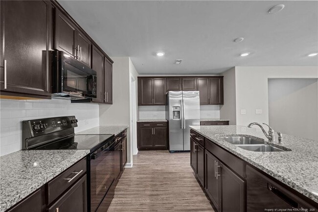 Building Photo - 205 Abercorn Wy