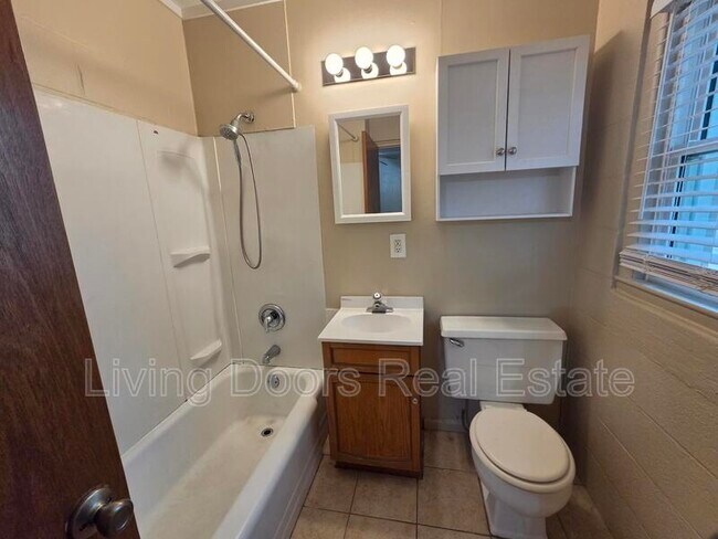 Building Photo - 4119 S 46th St
