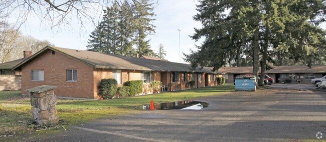 Primary Photo - 14405-14409 Washington Ave SW