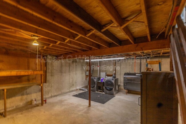 Building Photo - 190 S Windham Rd