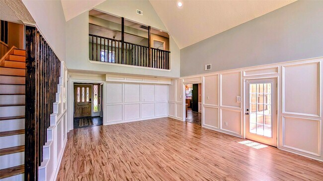 Building Photo - 15707 Downford Dr