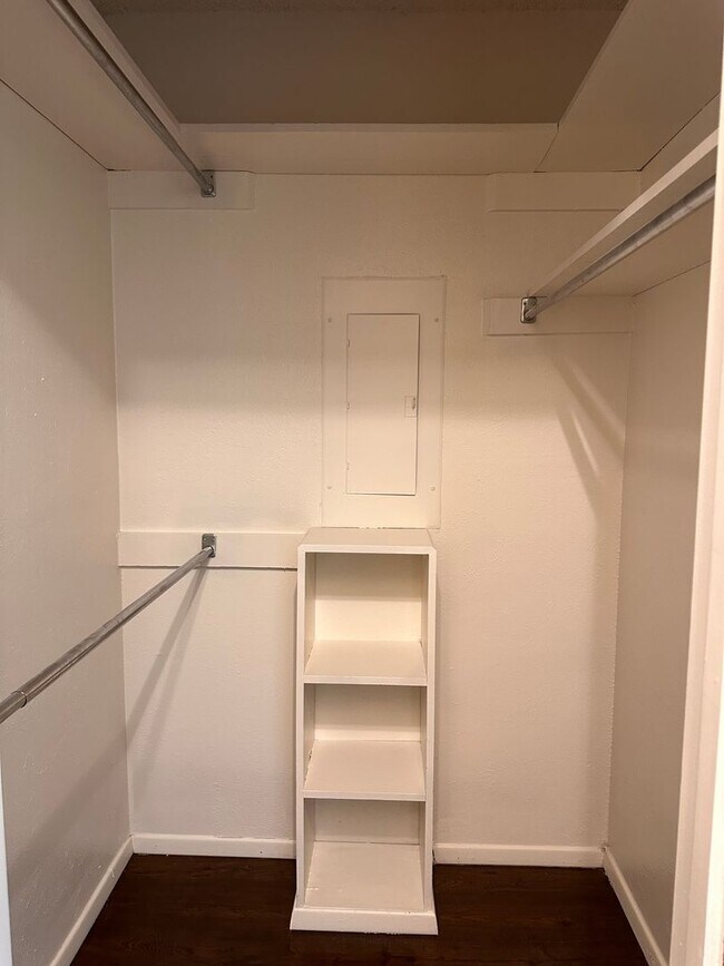 Building Photo - 3 Bedroom 2 Bath 2 Car Garage in Arlington - Excellent Location