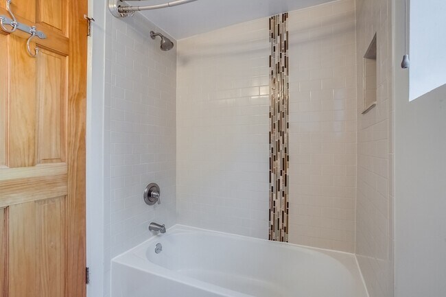 Building Photo - 50 N Clarkson St