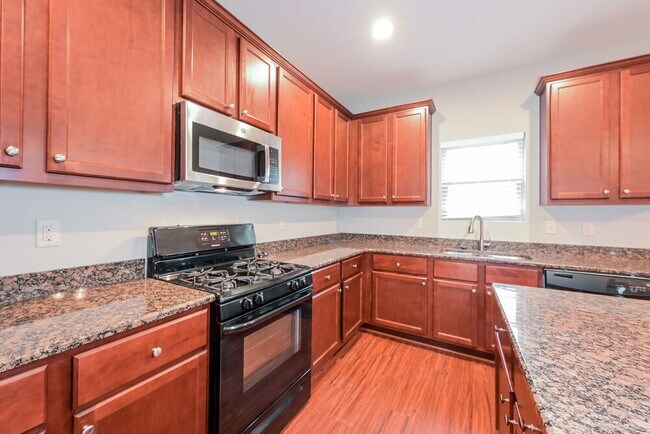 Building Photo - 930 Walking Stick Trail NE