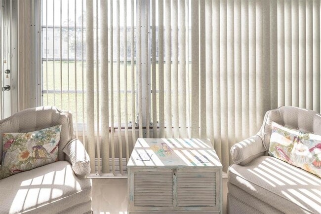 Building Photo - 7300 NW 5th Ct