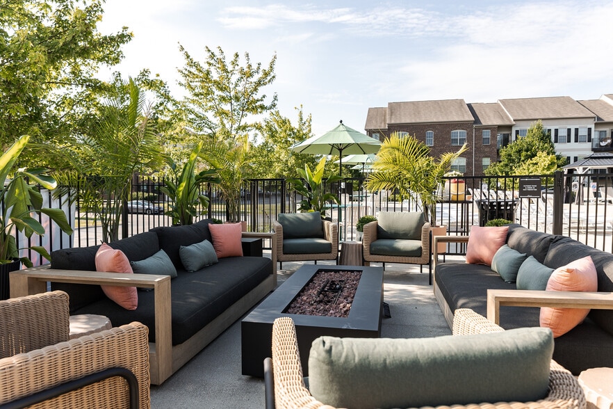 LC Dublin Patio - LC Dublin