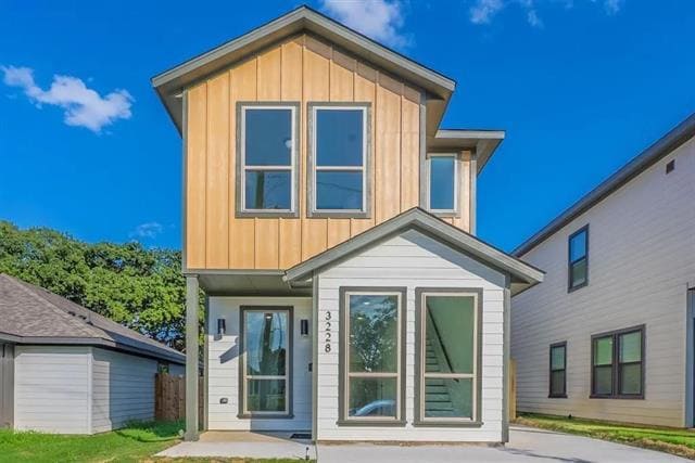 Primary Photo - 3228 Tuskegee St