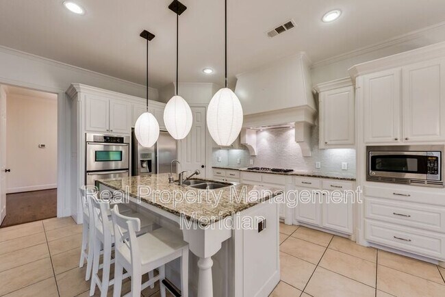 Building Photo - 14900 Foxbriar Ln