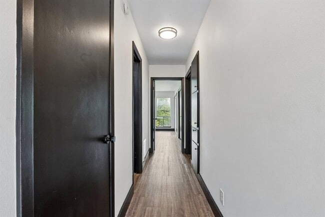 Building Photo - 100 Lido Cir