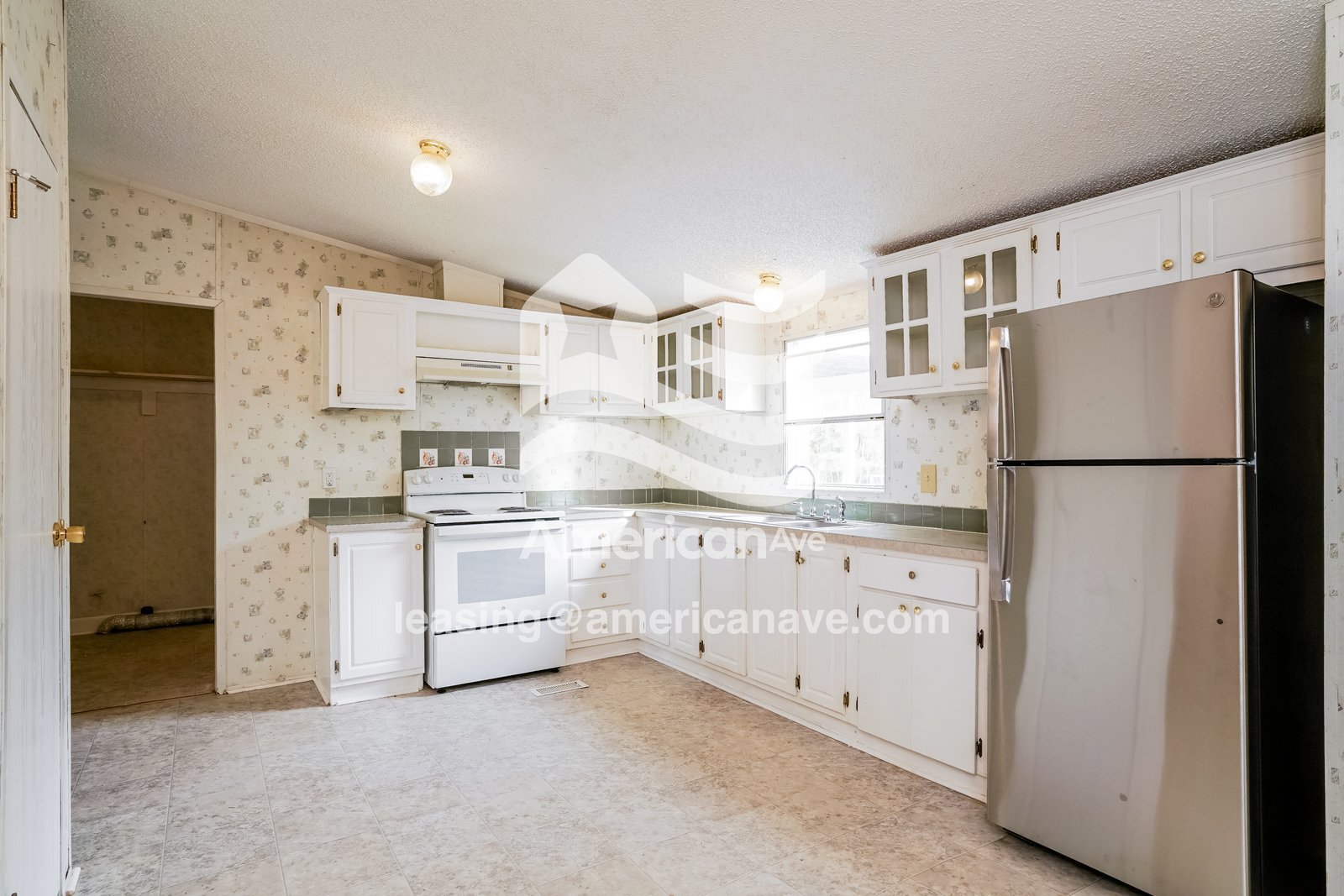 Building Photo - 1007 E River Rd