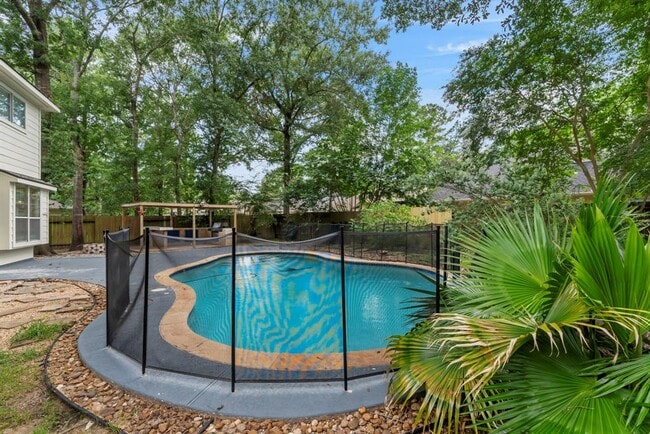 Building Photo - 15 Capshaw Ct