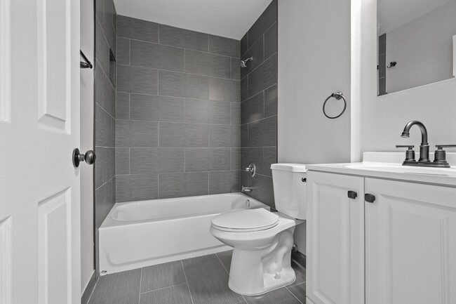 Building Photo - Ground floor remodeled 2 br unit