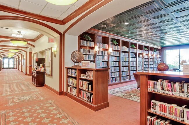 Building Photo - 7414 Birmingham Forest Dr