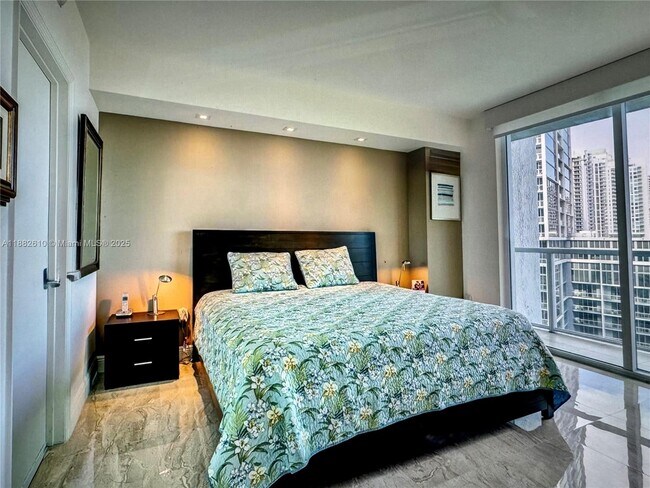 Building Photo - 500 Brickell Ave