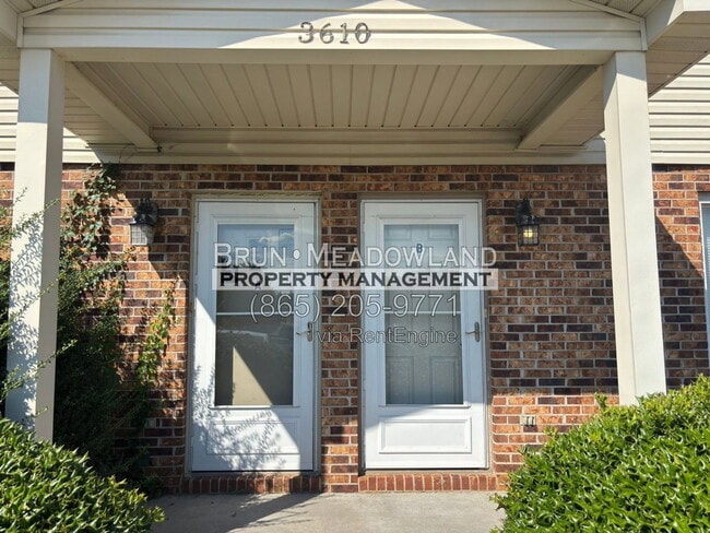 Building Photo - 3610 Kelly Cir