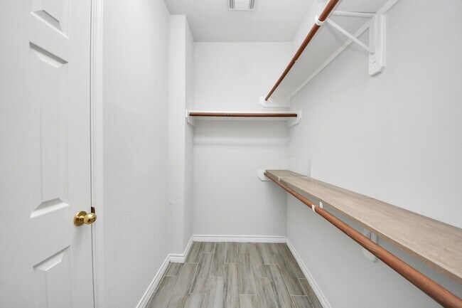 Building Photo - 11514 Mill Bridge Ct
