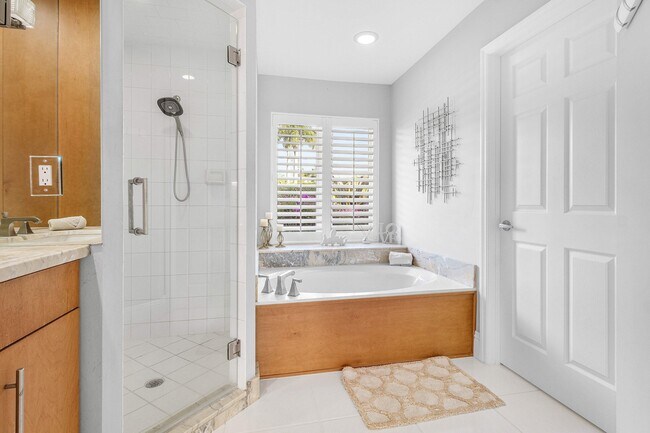 Building Photo - 20376 Hacienda Ct