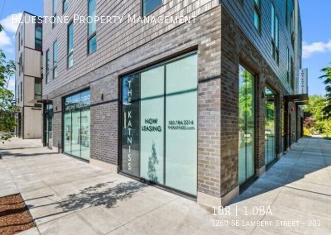 Building Photo - 1260 SE Lambert St