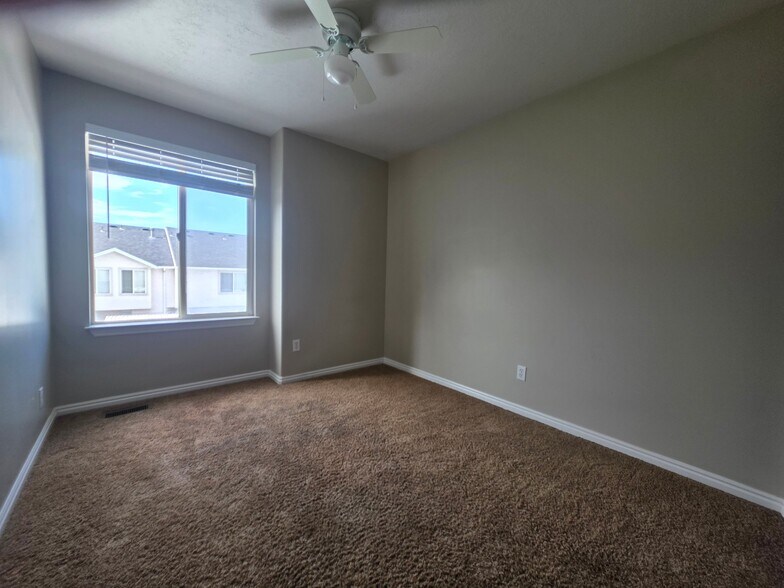 Building Photo - 1486 E 1320 S