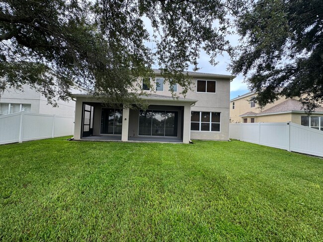 Building Photo - Spacious 4 Bedroom Spring Isle Home AVAILA...