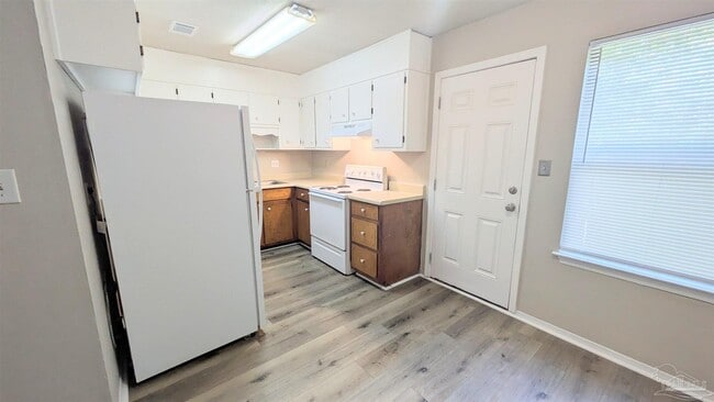 Building Photo - 6435 Lanier Dr