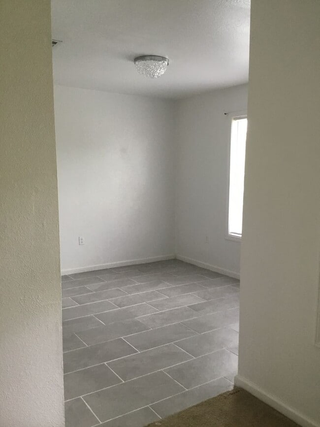 Building Photo - 106 Will Dr