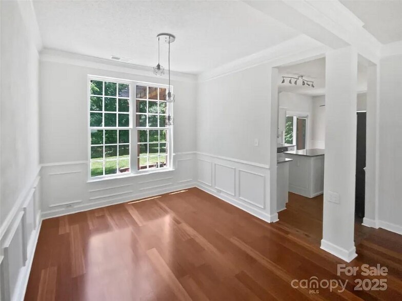 Building Photo - 1184 Lempster Dr NW