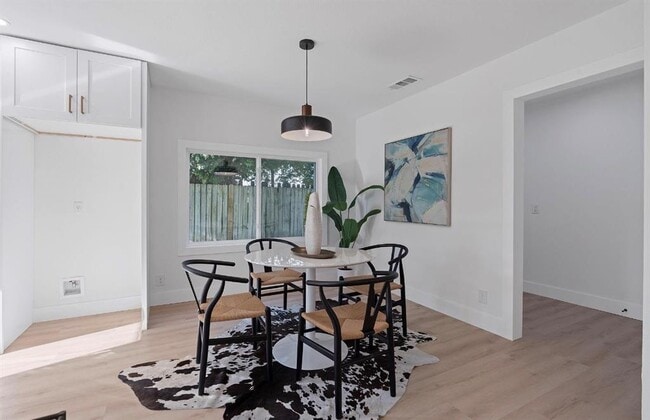 Building Photo - 5506 Salem Walk Dr