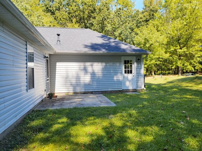 Building Photo - 3 bedroom Ranch