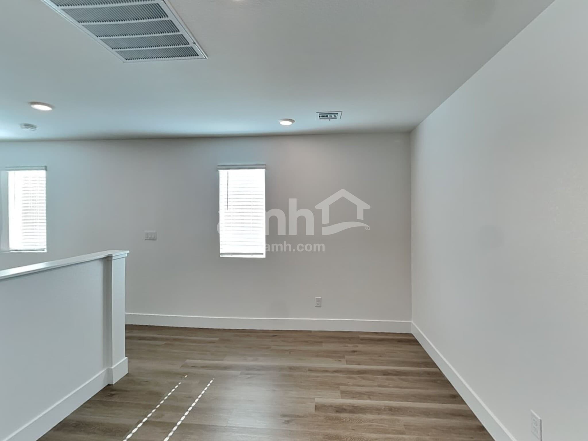 Building Photo - 11053 S Sanaco Ct