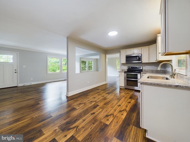 Building Photo - 2232 Aquia Dr