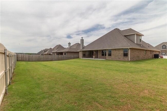 Building Photo - 3140 Drake Crest Dr