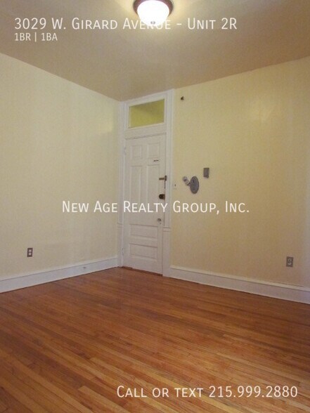 Building Photo - 3029 W Girard Ave