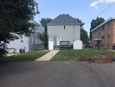 Building Photo - "Charming 5-Bed Home on Grand Ave: Spacious Living with 2.5 Baths in Heart of St. Paul!"