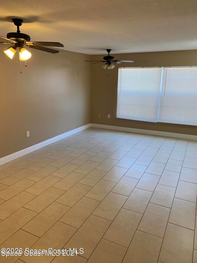 Building Photo - 3645 Barna Ave