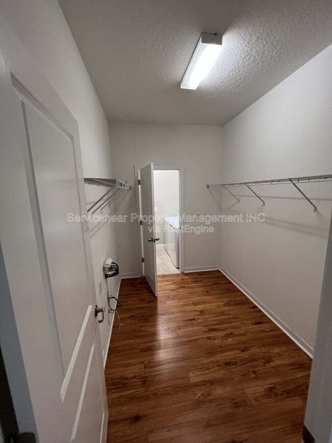 Building Photo - 939 Terra Vista St