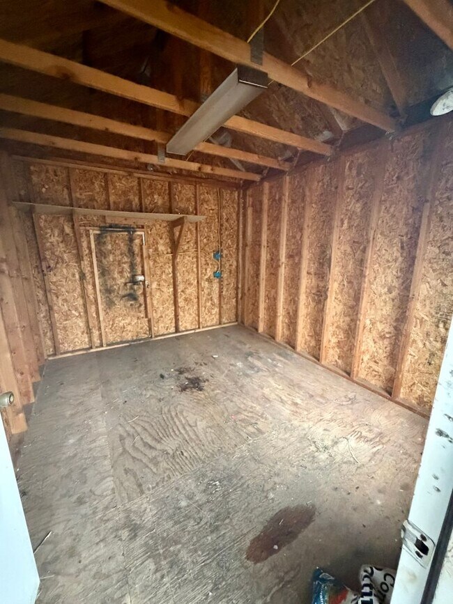 Building Photo - 510 SE 110th Ave