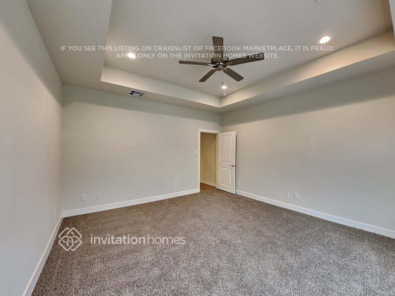 Building Photo - 10522 Executive Lake Dr