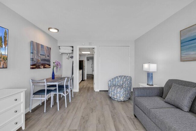 Building Photo - 2300 N Ocean Blvd